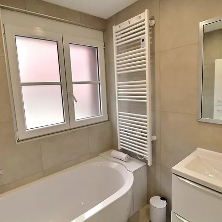 Duplex Elegant Pour 4 Pers Avec Garage Au Centre De - Fr-1-722-13 아파트